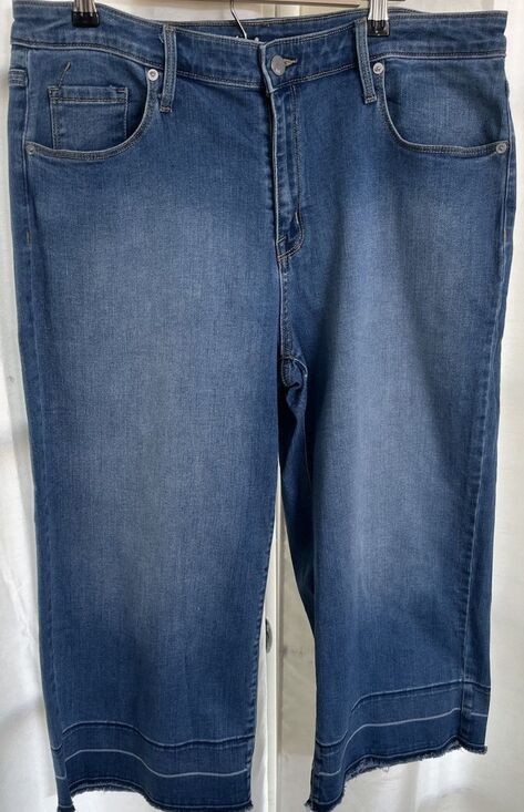 Mossimo Supply Co. Denim - Mossimo Women's Jeans 14/32R High Rise Wide Leg Crop Stretch Light Wash Denim